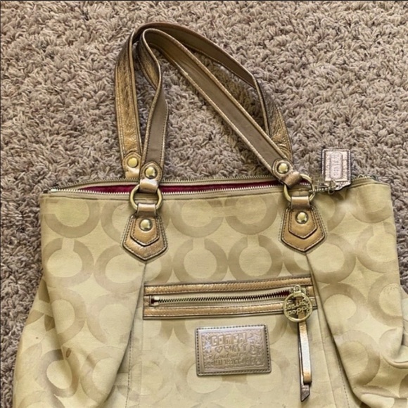 Coach Bag (authentic) *rare* GOLD color - Picture 2 of 13